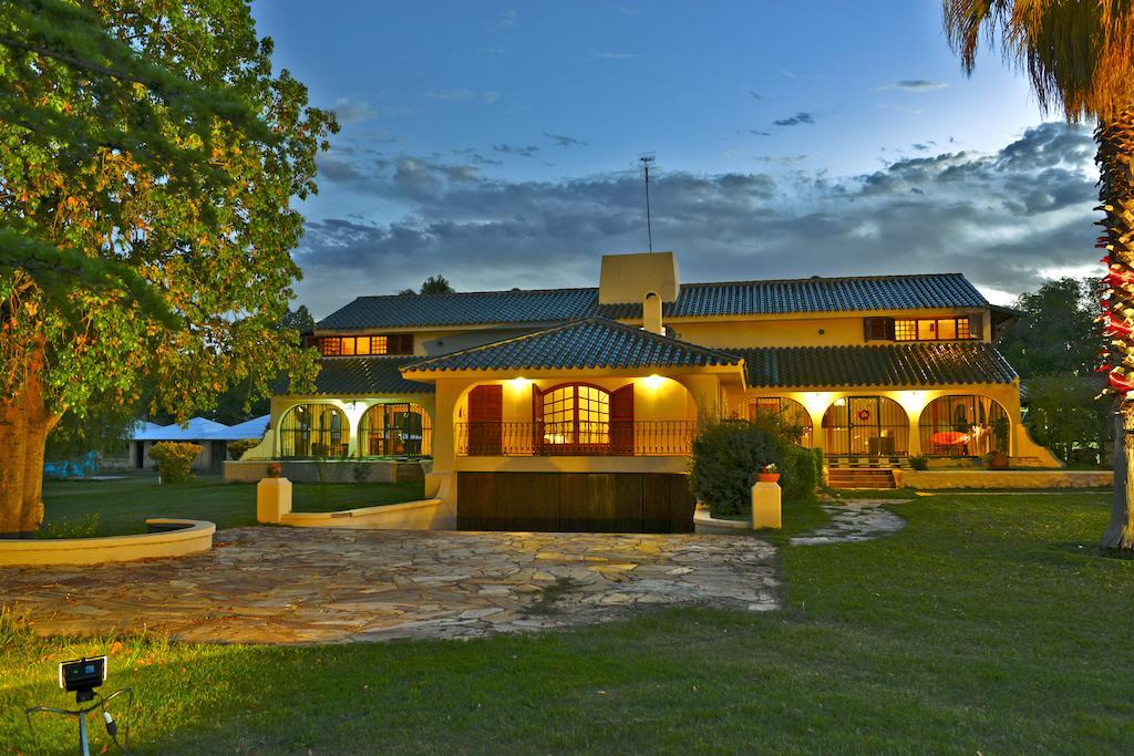 Villa Los Sauces Chacras de Coria Exterior foto